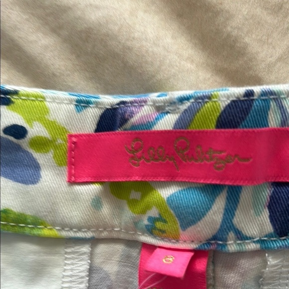 Floral Print Women's Shorts - Picture 2 of 5